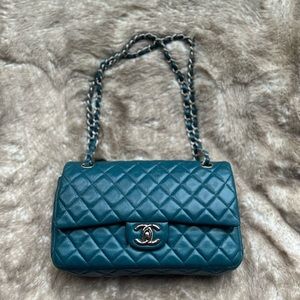 Authentic Classic Chanel Medium Double Flap